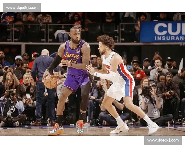 聚焦篮球赛事临场博弈节奏与战术走势深度解析关键球员表现前瞻全局