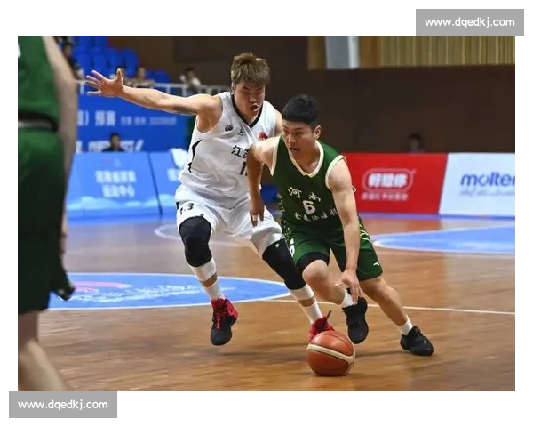 篮球比赛手机在线观看时代的沉浸观赛体验新趋势全场视角互动升级 - 副本 (2)