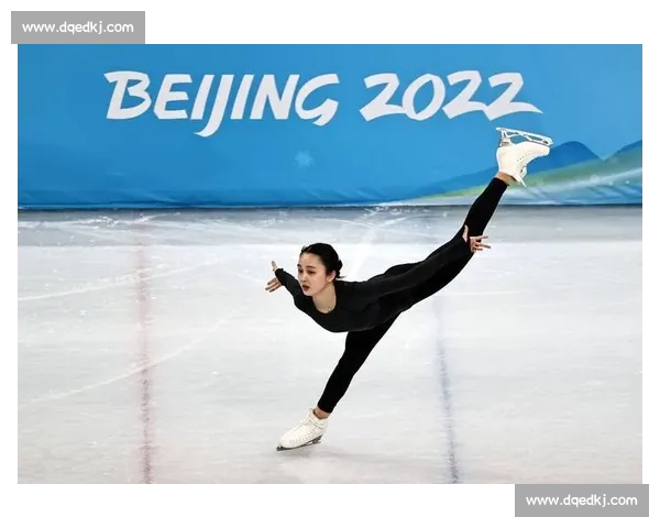 花样滑冰艺术与竞技之美的冰上华丽绽放之旅梦想与力量交织传奇 - 副本 - 副本 (4)